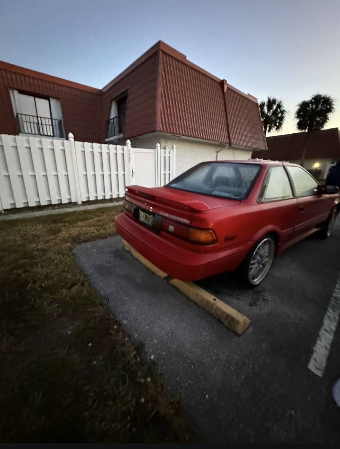 Toyota-corolla-1989-red