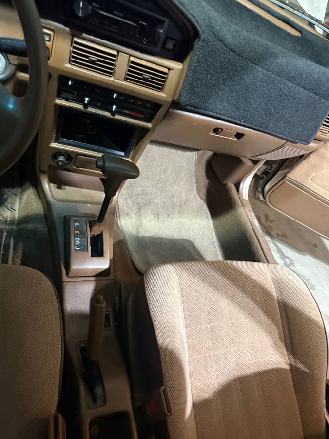 Toyota-corolla-1991-3