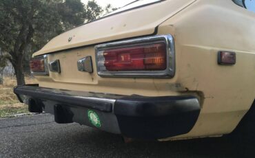 Toyota-corolla-liftback-1977-yellow-16