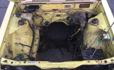Toyota-corolla-liftback-1977-yellow-20