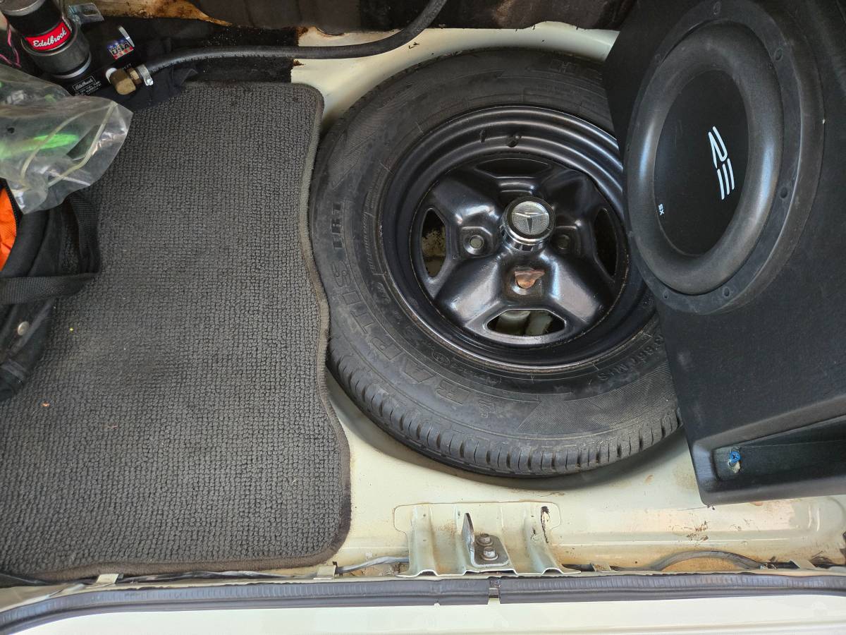 Toyota-corolla-sport-coupe-1977-13