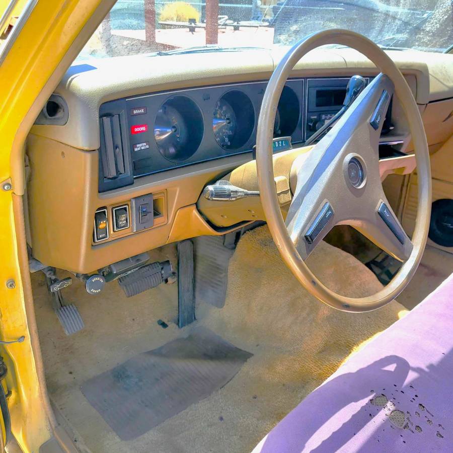 Toyota-corona-1977-7
