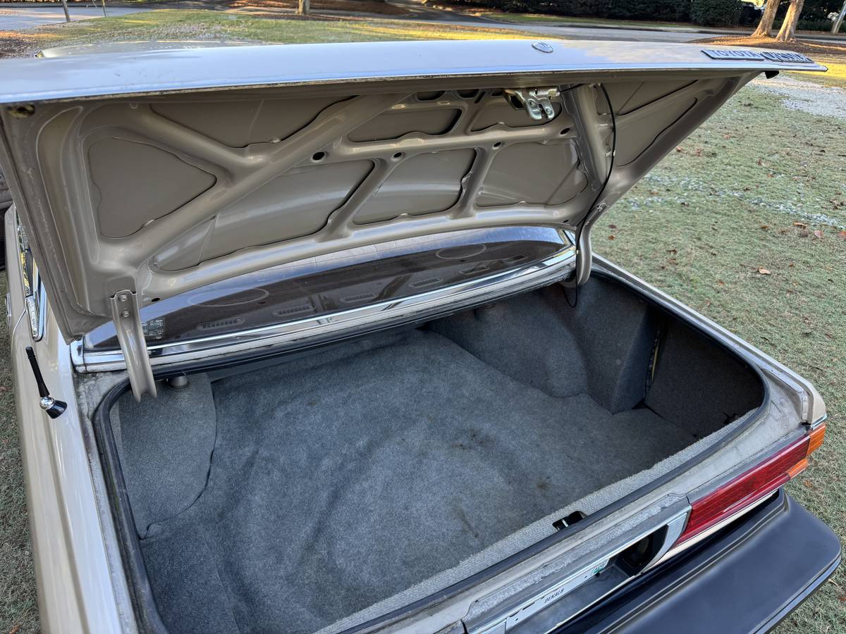 Toyota-cressida-1984-12