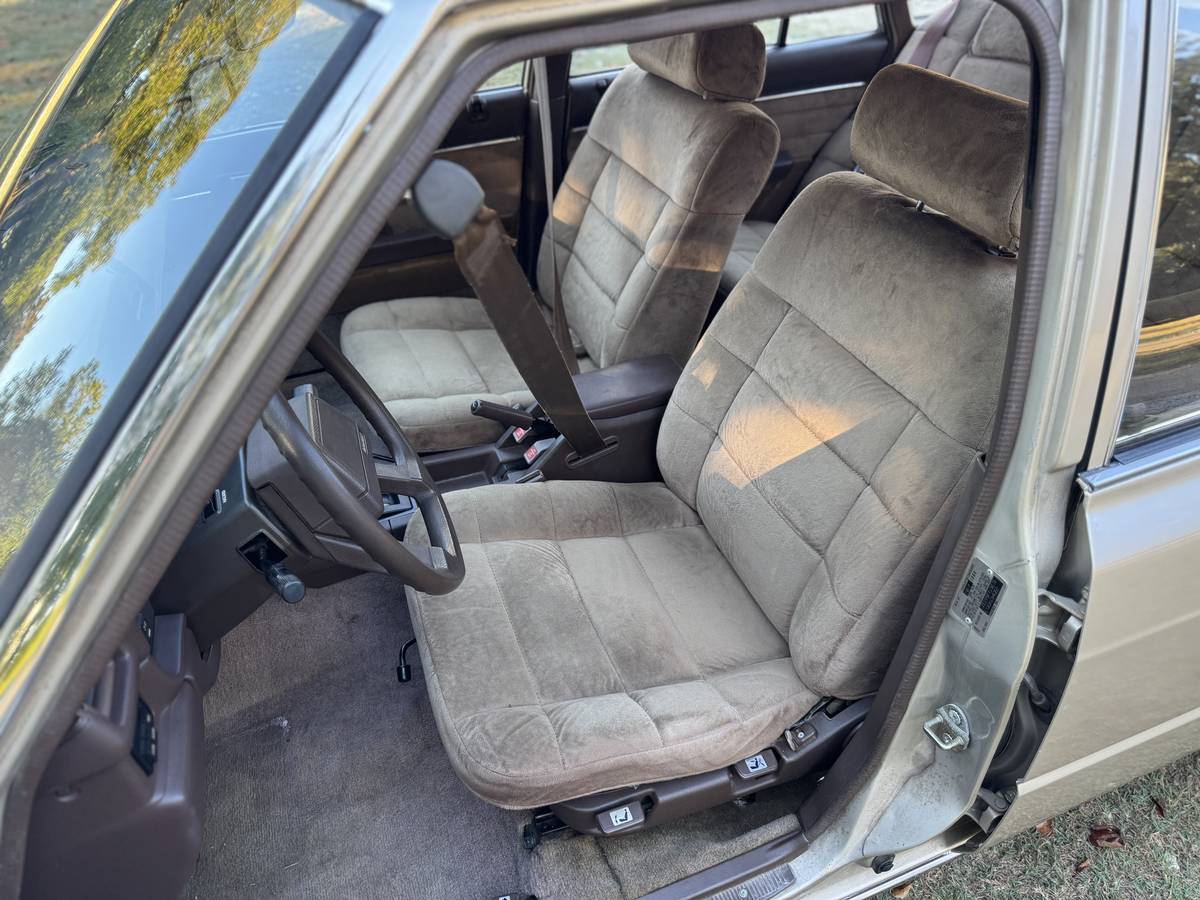 Toyota-cressida-1984-19