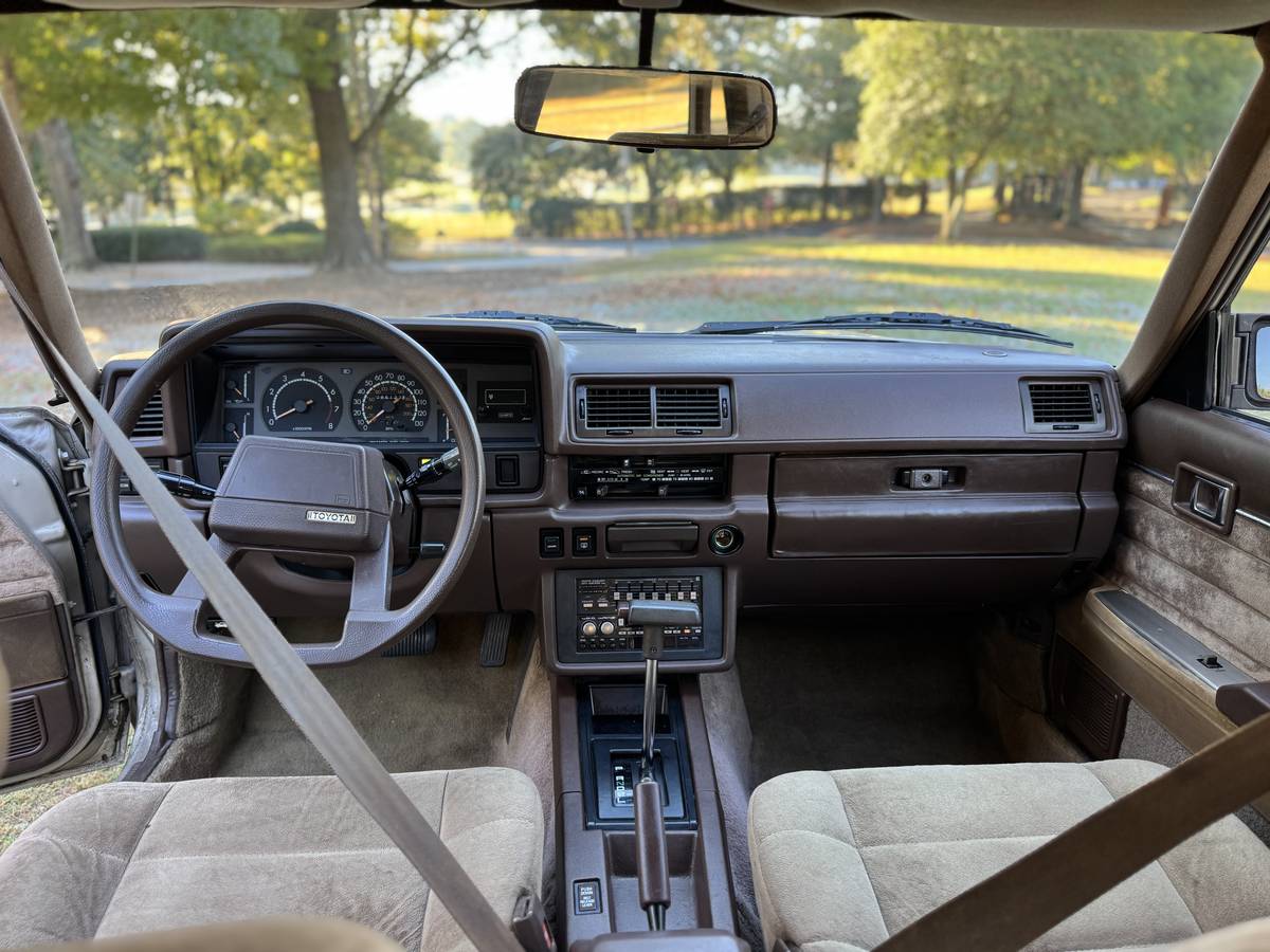 Toyota-cressida-1984-7