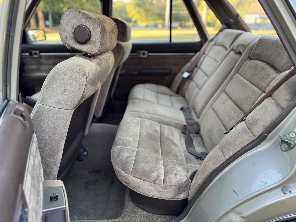 Toyota-cressida-1984-8