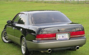 Toyota-crown-majesta-1992-black-43