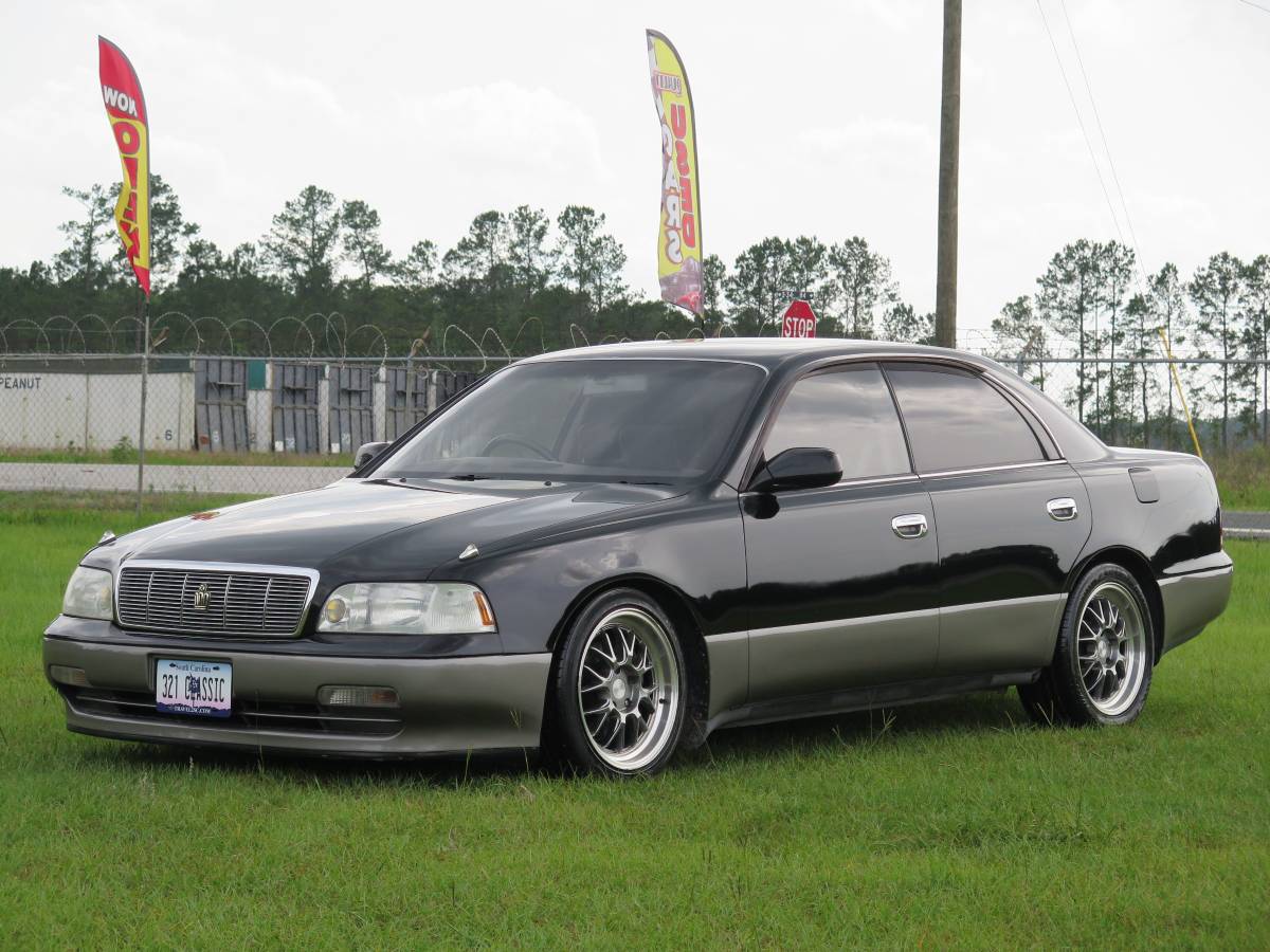 Toyota-crown-majesta-1992-black-45