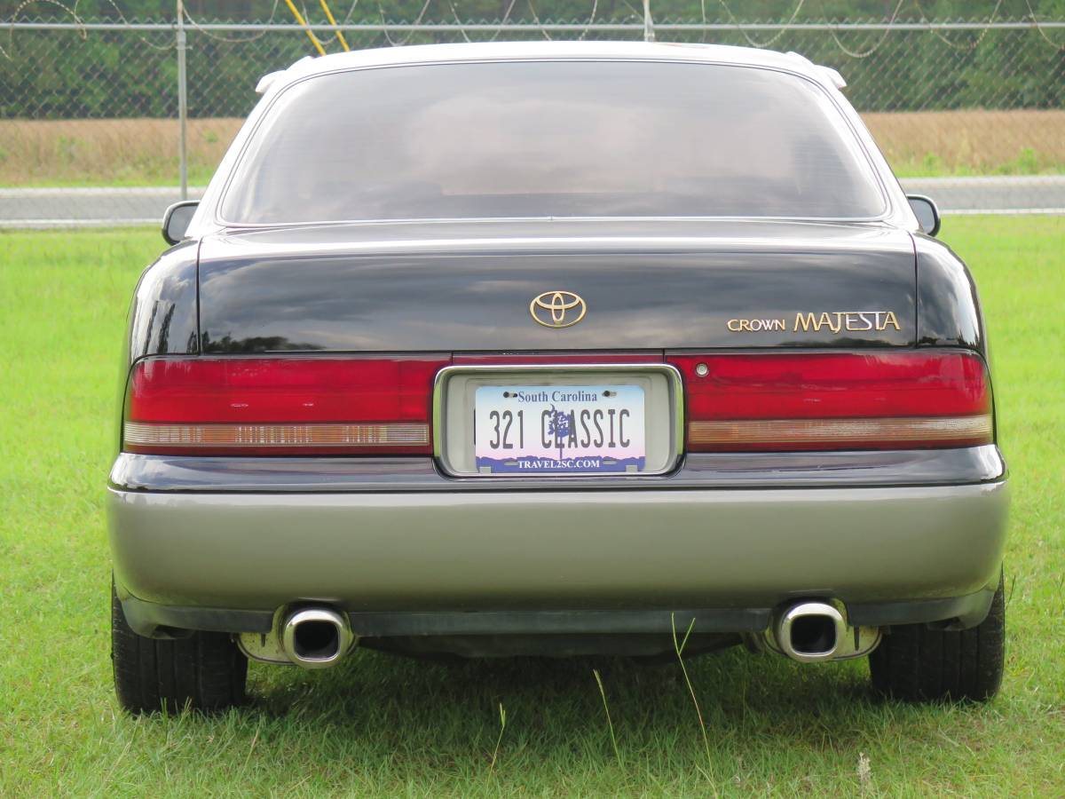 Toyota-crown-majesta-1992-black-6