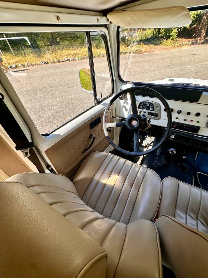 Toyota-fj-cruiser-4wd-1978-white-2