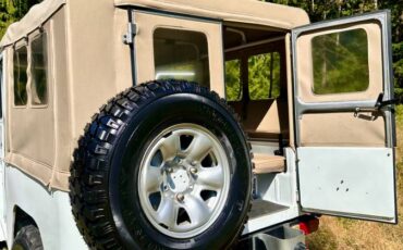Toyota-fj-cruiser-4wd-1978-white-3