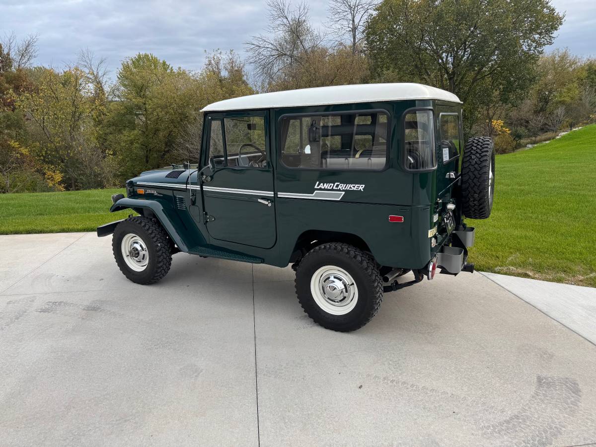 Toyota-fj40-1972-green-2