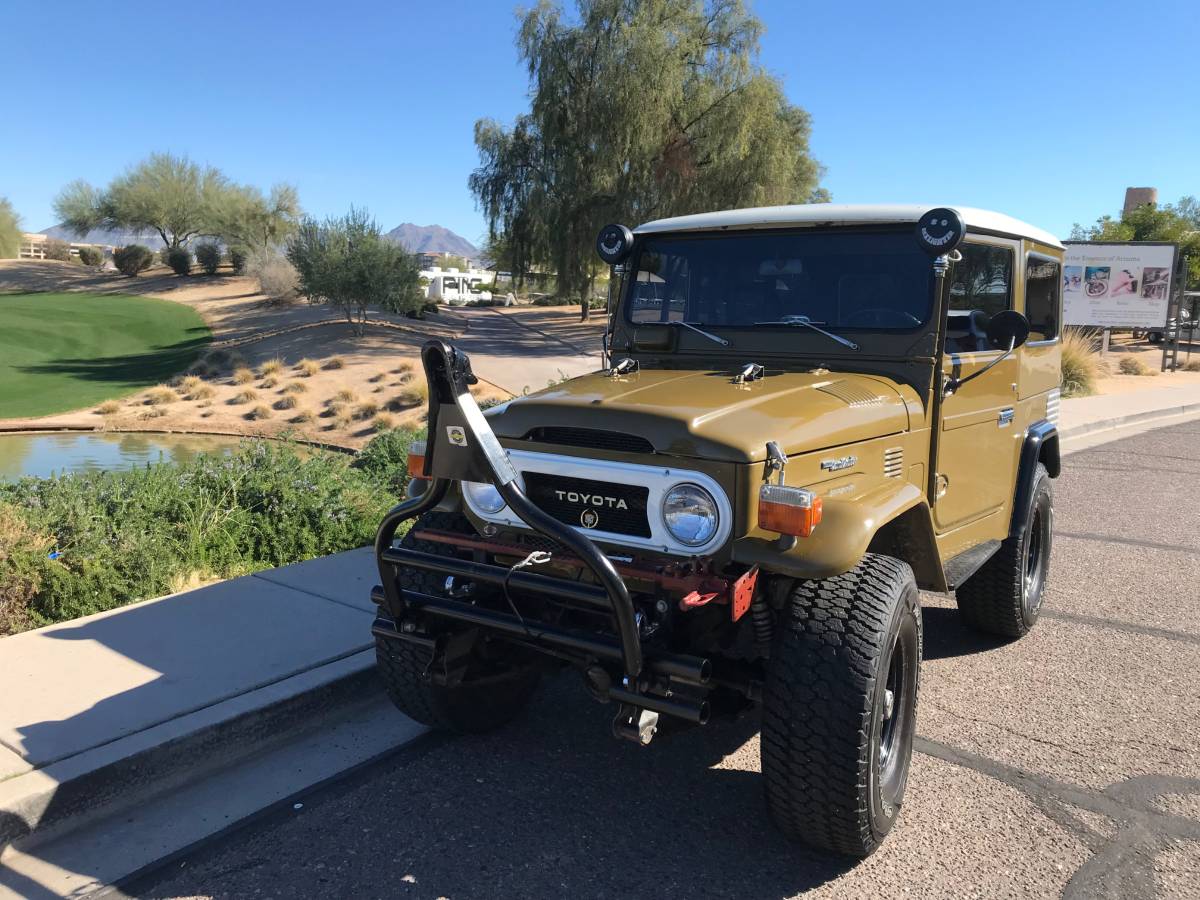 Toyota-fj40-1975-brown-3