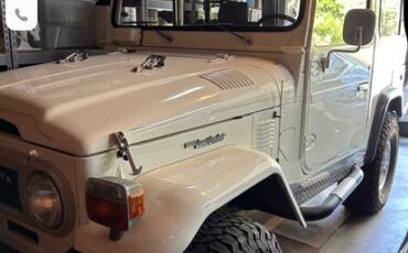 Toyota-fj40-1977-white-1