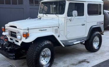 Toyota-fj40-1977-white