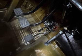 Toyota-fj45-1976-brown-12