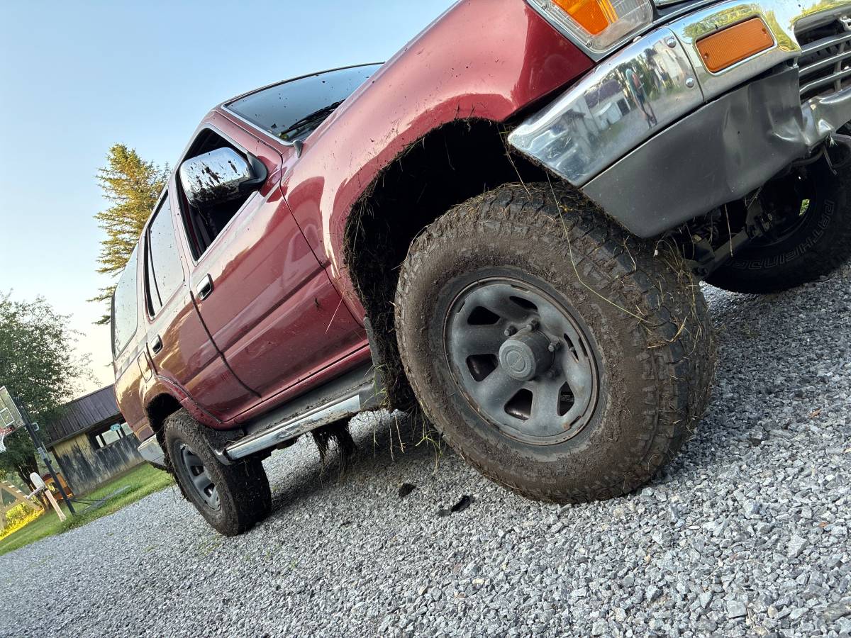 Toyota-fourrunner-1991-red