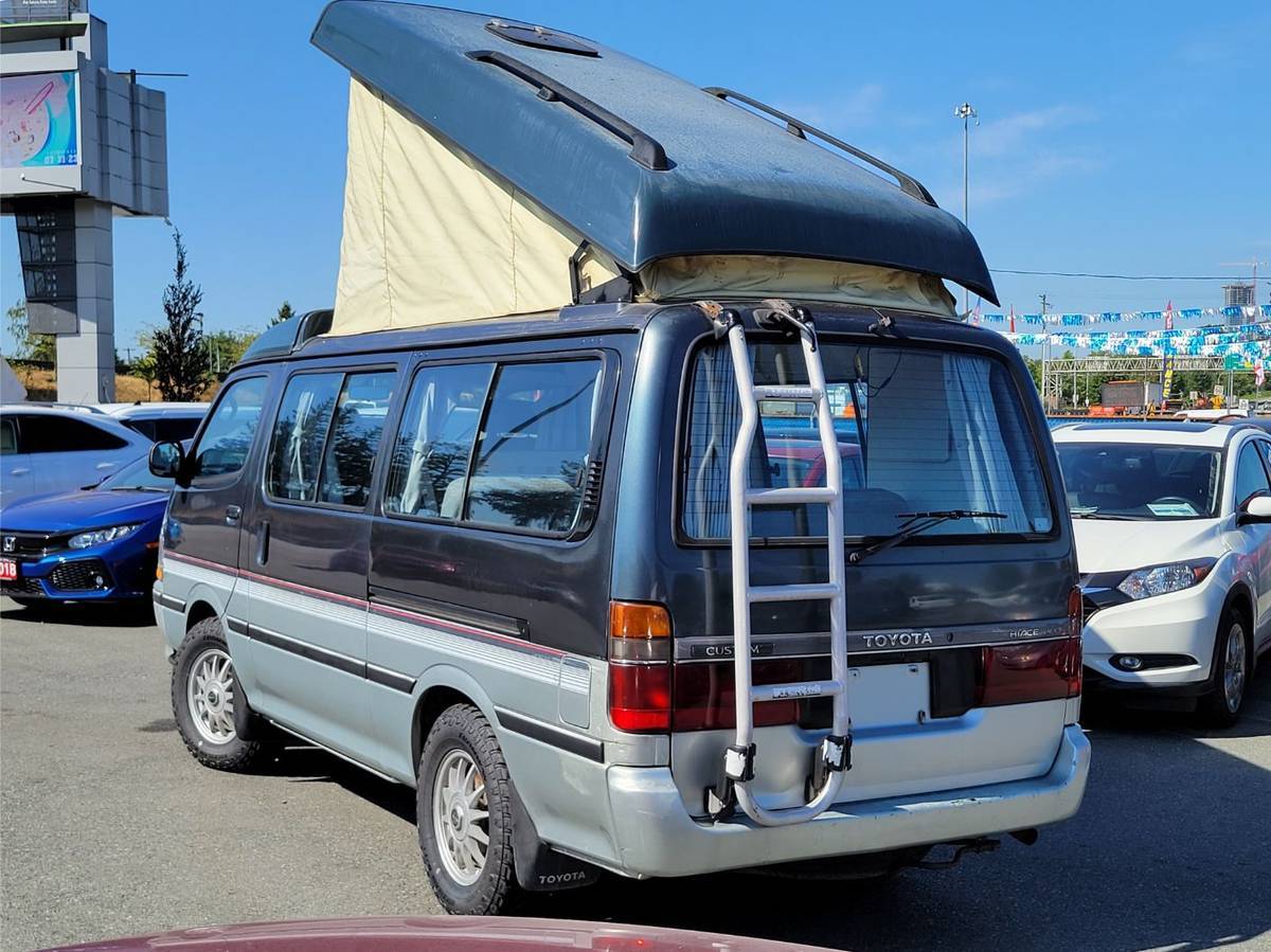 Toyota-hiace-van-diesel-1990-blue-11