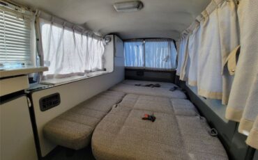 Toyota-hiace-van-diesel-1990-blue-8
