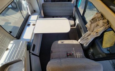 Toyota-hiace-van-diesel-1990-blue-9