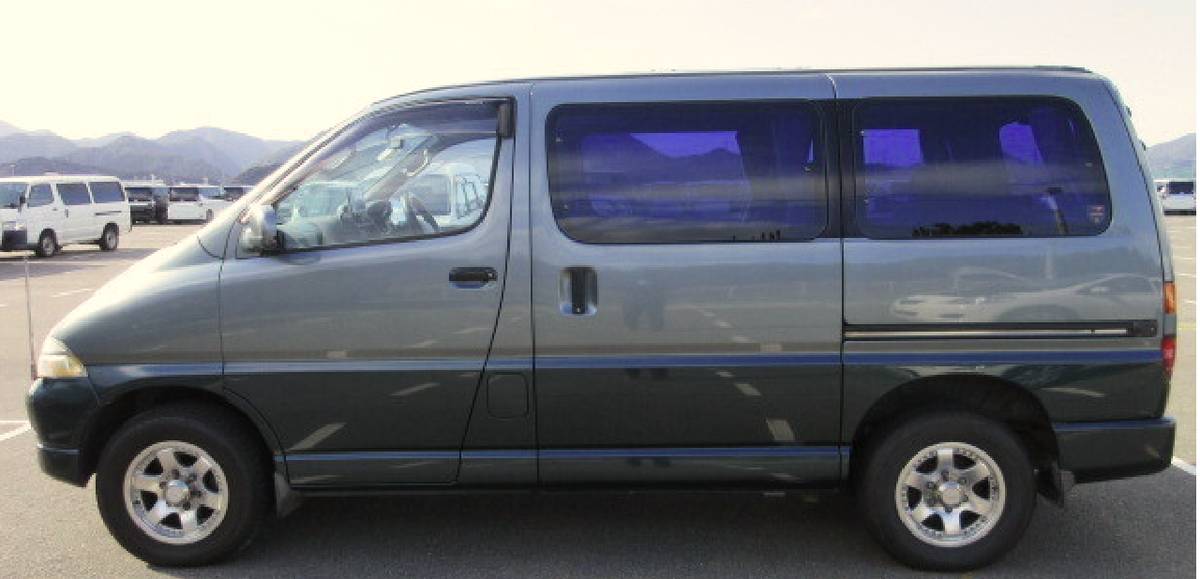 Toyota-hiace-van-diesel-1995-1