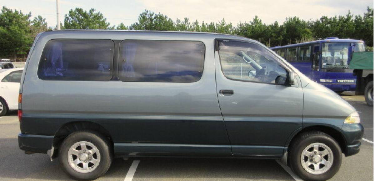 Toyota-hiace-van-diesel-1995-2