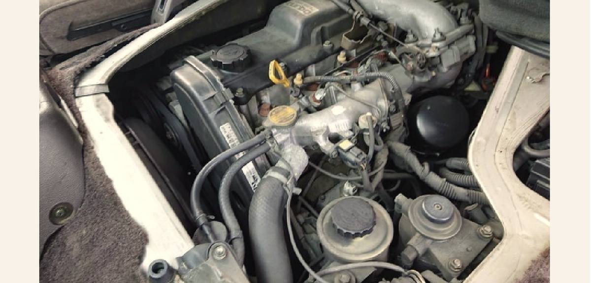 Toyota-hiace-van-diesel-1996-7