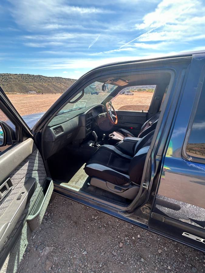 Toyota-hilux-surf-diesel-1994-blue-4
