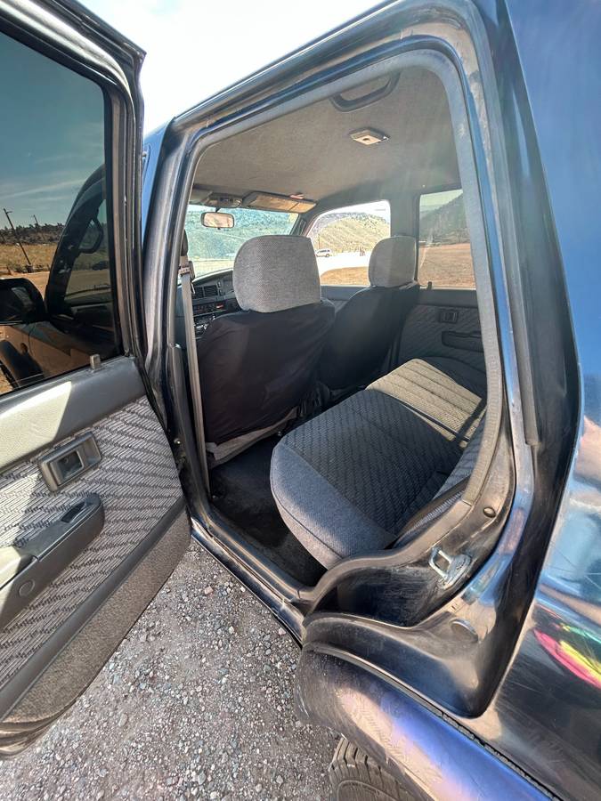 Toyota-hilux-surf-diesel-1994-blue-6