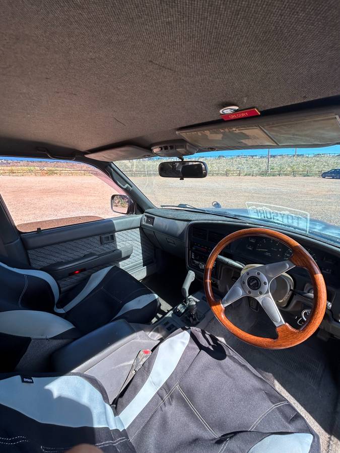 Toyota-hilux-surf-diesel-1994-blue-9