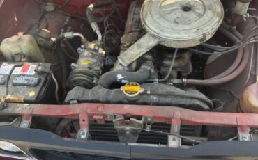Toyota-hilux-truck-1972-red-1