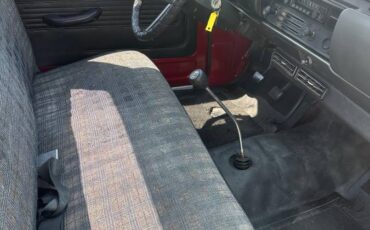 Toyota-hilux-truck-1972-red-9