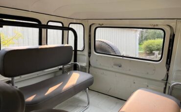 Toyota-land-cruiser-1973-white-13