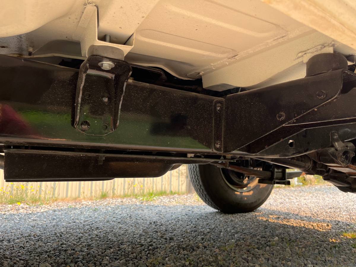 Toyota-land-cruiser-1973-white-21
