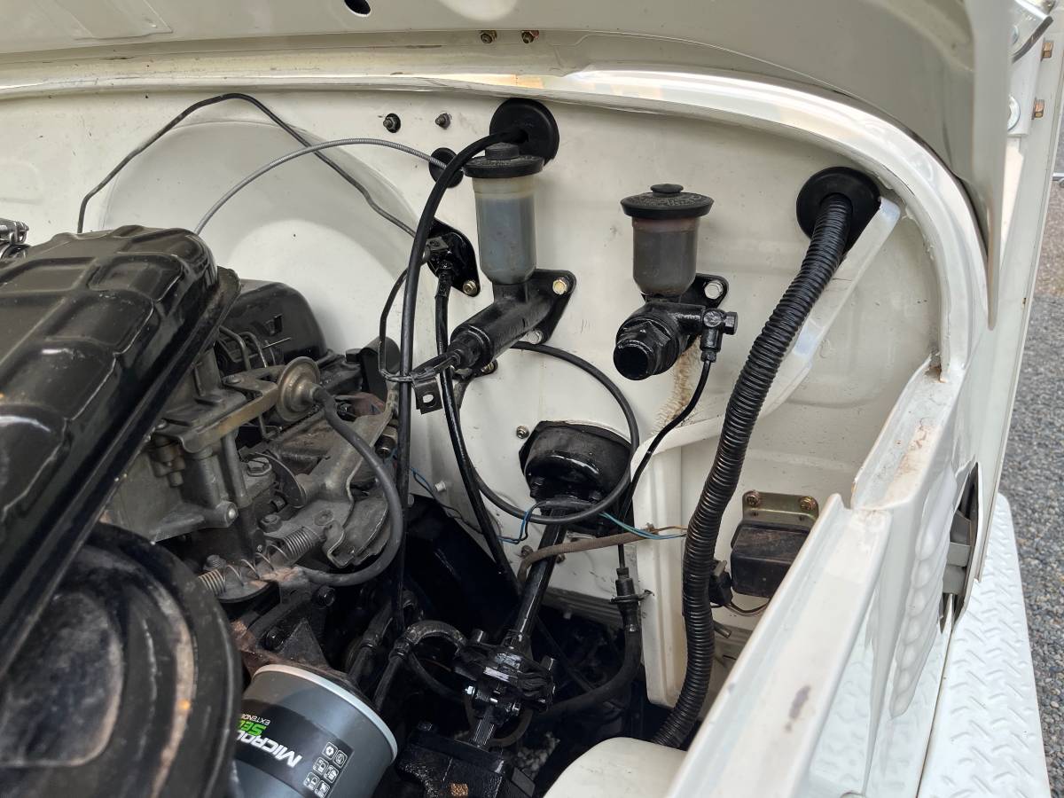 Toyota-land-cruiser-1973-white-5