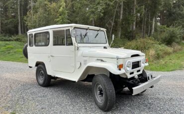 Toyota-land-cruiser-1973-white-7