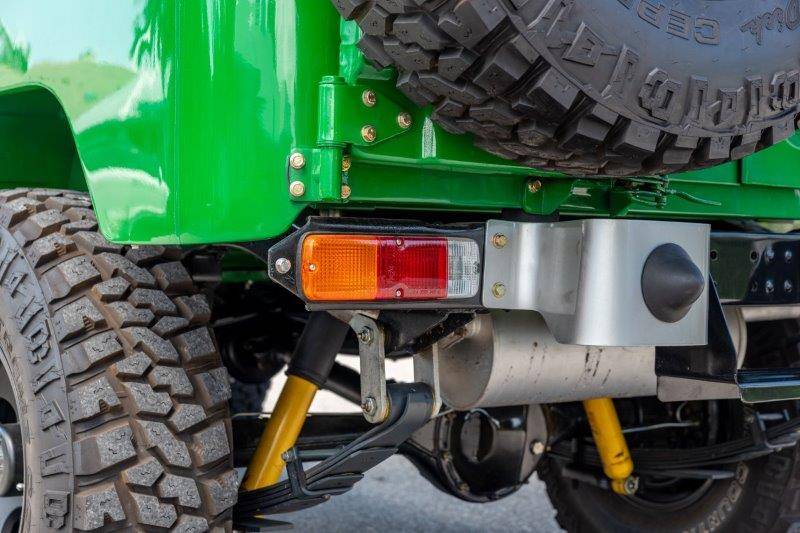 Toyota-land-cruiser-1976-green-2