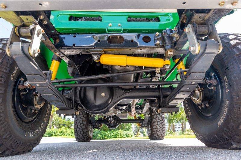 Toyota-land-cruiser-1976-green-3