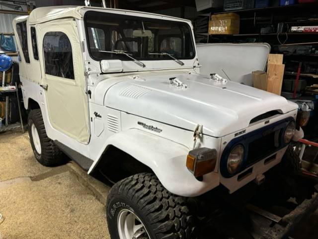 Toyota-land-cruiser-1977-13