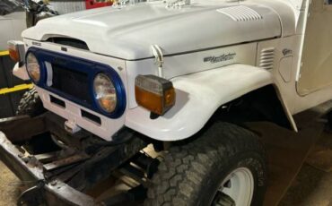 Toyota-land-cruiser-1977-17