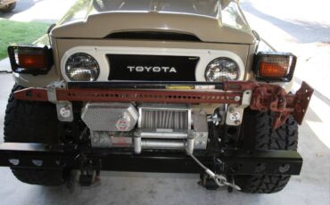 Toyota-land-cruiser-1978-custom-11