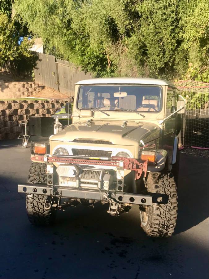 Toyota-land-cruiser-1978-custom-13