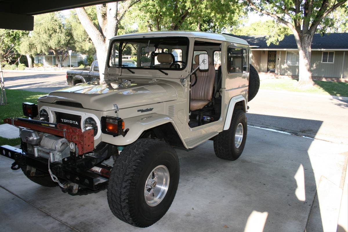 Toyota-land-cruiser-1978-custom-14