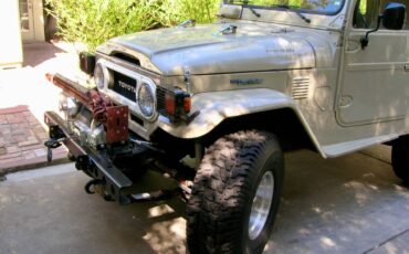 Toyota-land-cruiser-1978-custom-28
