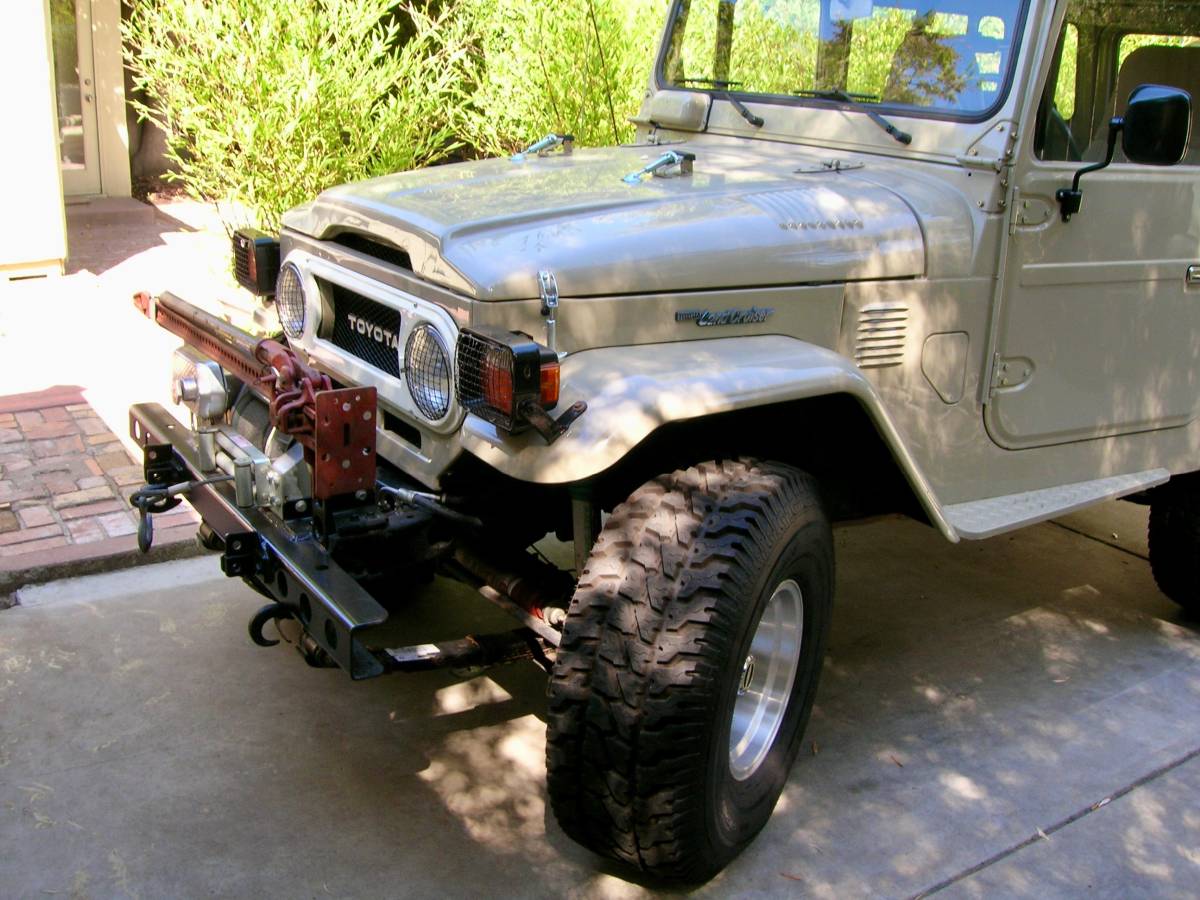 Toyota-land-cruiser-1978-custom-28