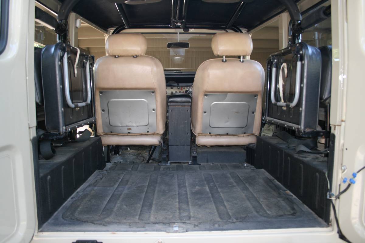 Toyota-land-cruiser-1978-custom-3