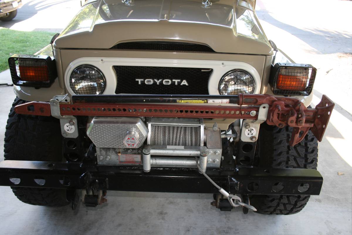 Toyota-land-cruiser-1978-custom-36