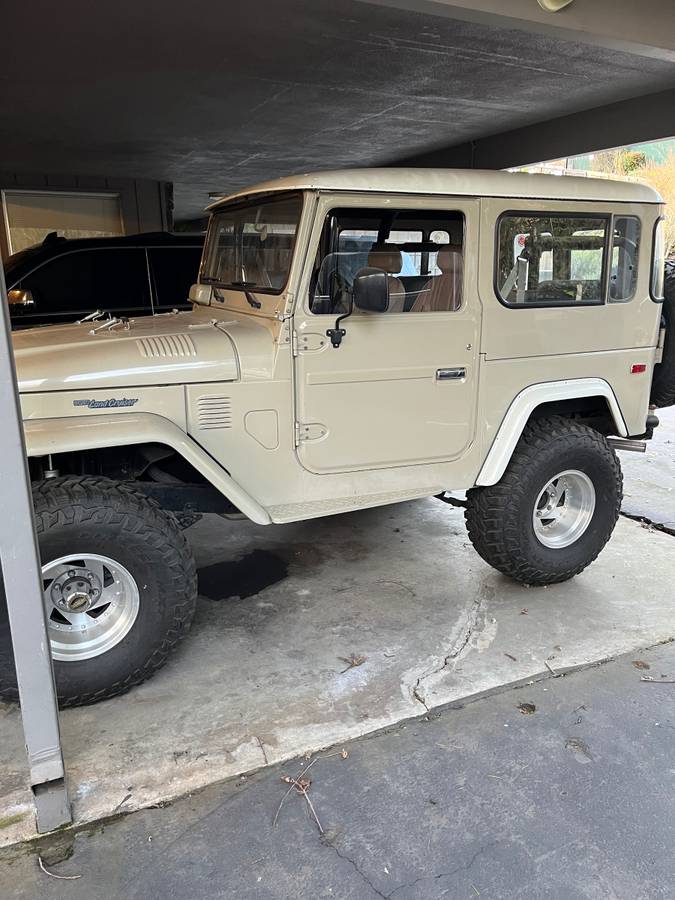 Toyota-land-cruiser-1978-custom-43