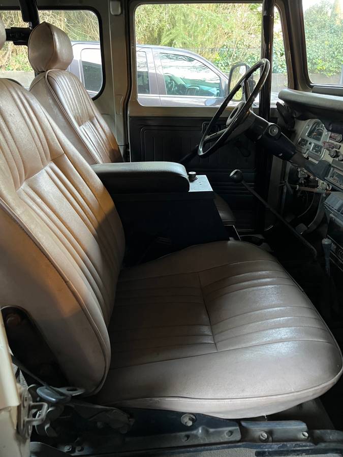 Toyota-land-cruiser-1978-custom-45