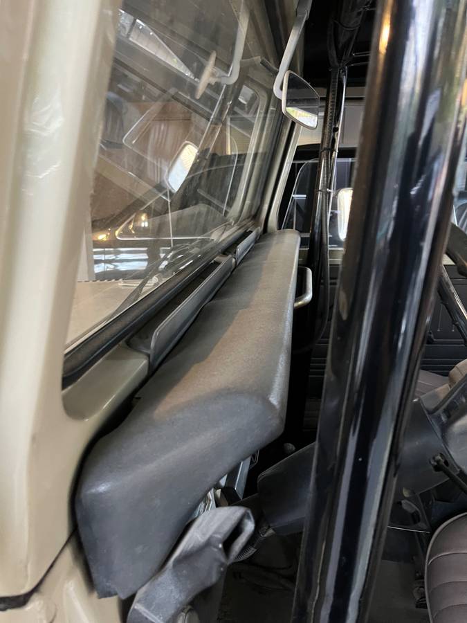 Toyota-land-cruiser-1978-custom-46